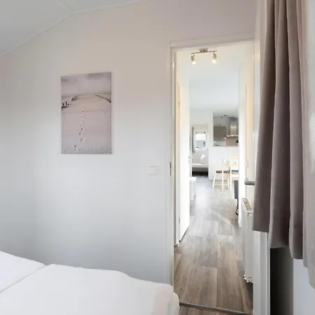 2 Bedroom Stunning In Suesel Holiday home Susel